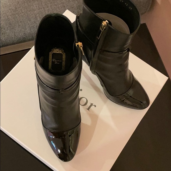 Dior leather/patent leather black boots. - Picture 2 of 4